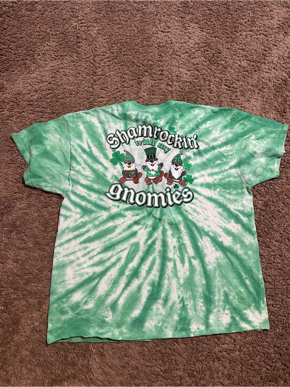 Vintage Buc-ee’s “Shamrockin' Gnomies” shirt 00s size 2XL
